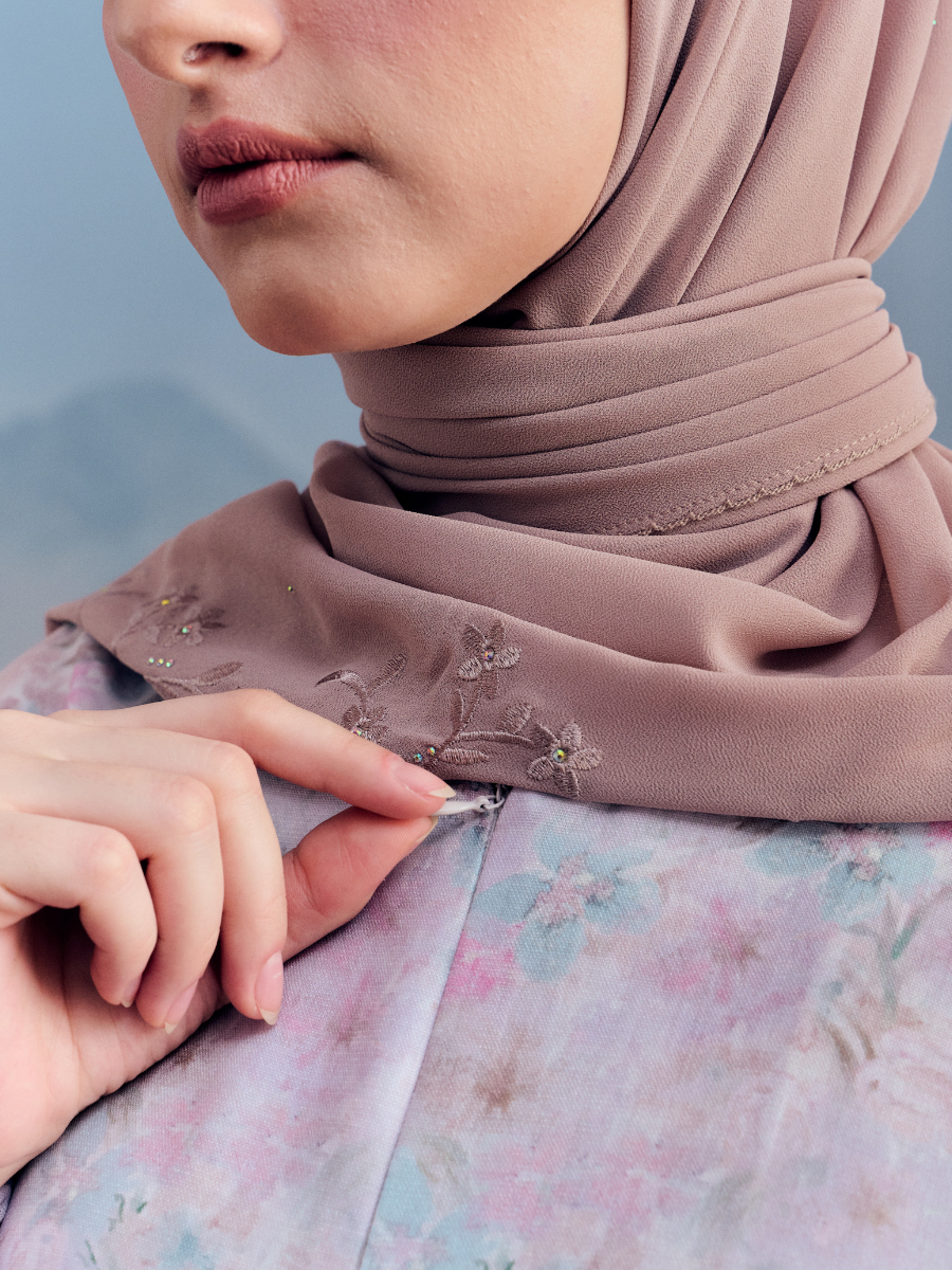 Najlaa Bloom Embroidered