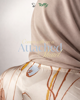 [Outlet Exclusive] Sakeena Attached Shawl - Nunha X Taffy