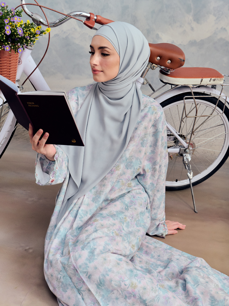 Najlaa Bloom Embroidered
